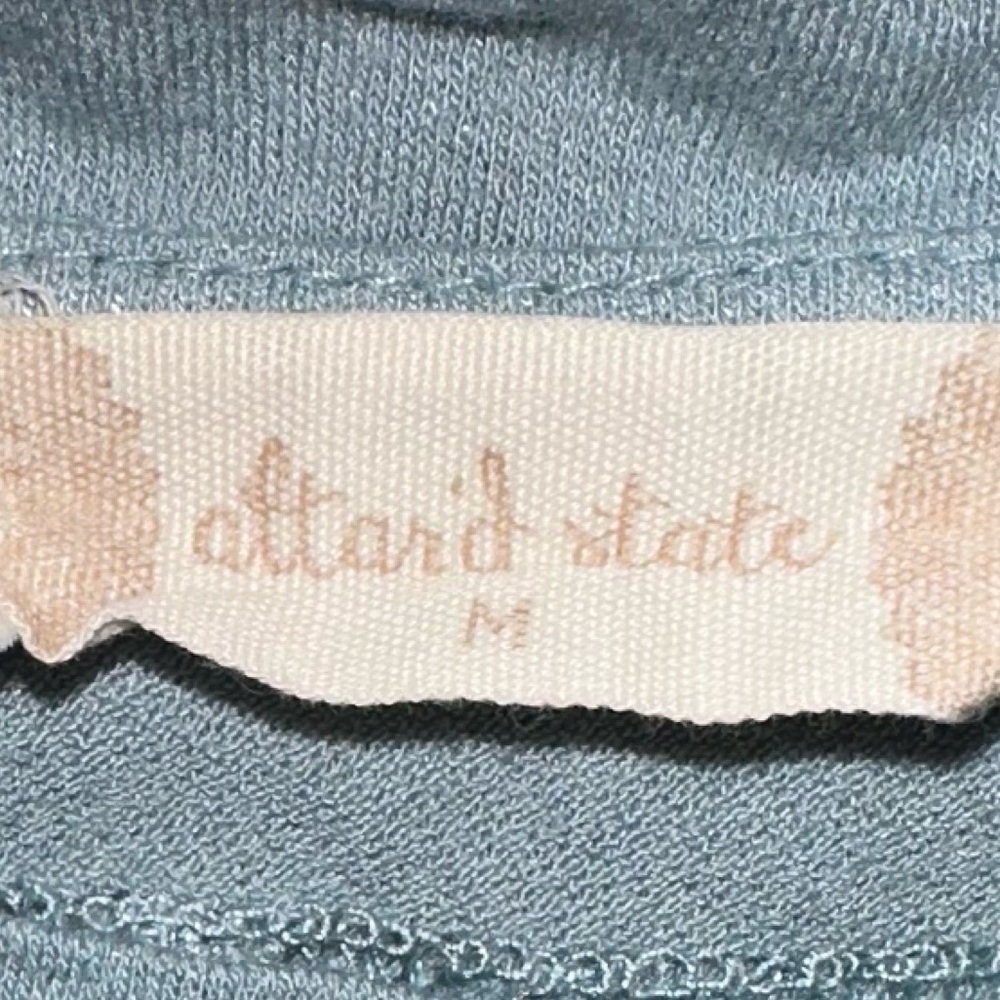 Altar’d State Women’s Flowy Top - Picture 3 of 3
